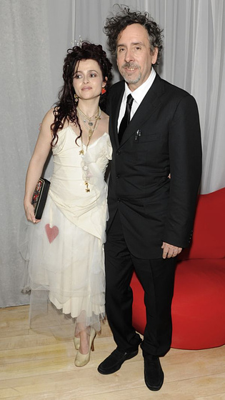 Tim Burton y Helena Bonham Carter en Alicia en el País de las Maravillas (Premiere en Londres. Febrero 2010)