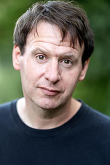 picture of actor Neil James