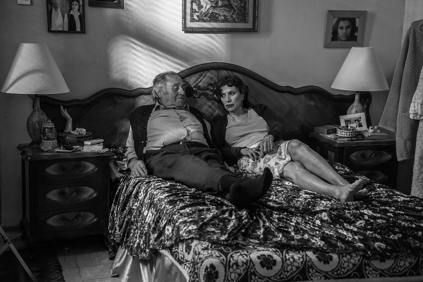 Alejandro Suárez y Silvia Pasquel en El Diablo entre las Piernas