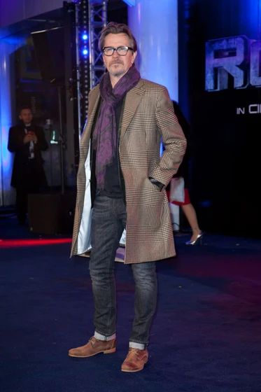 Gary Oldman en robocop-2014 (Premiere Mundial en Londres. Febrero 2014)