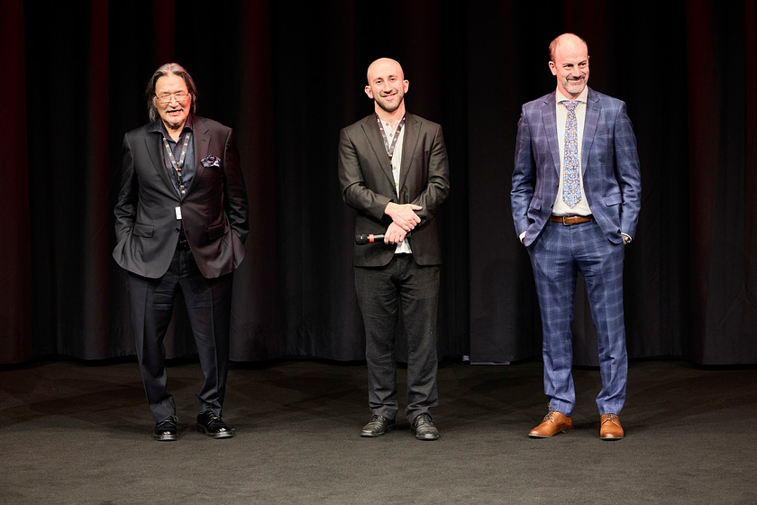 Zacharias Kunuk, Jonathan Frantz y Samuel Cohn-Cousineau en Wrong Husband (Berlinale. Febrero 2025)