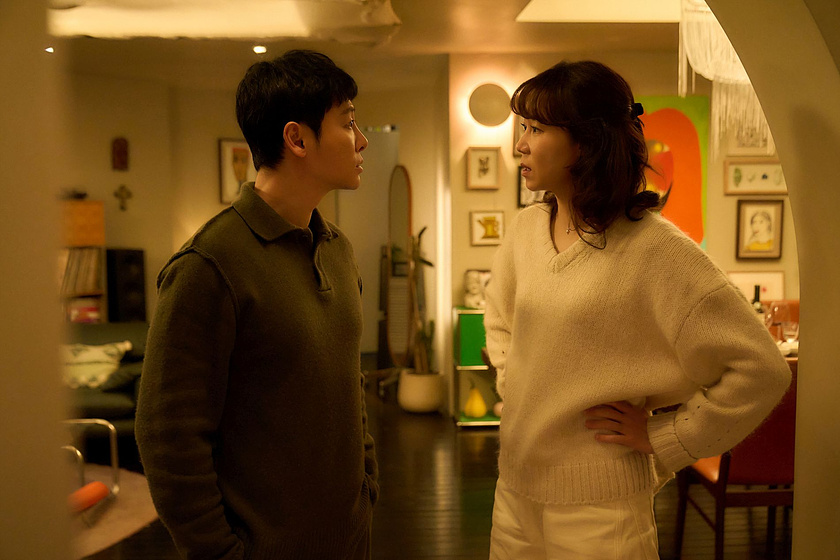 Hyo-jin Kong y Dong-wook Kim en The People Upstairs