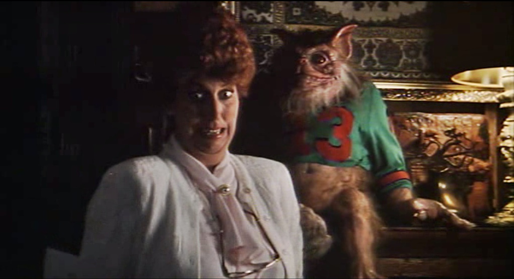 Marcia Wallace en Ghoulies III: Los Ghoulies van a la Universidad