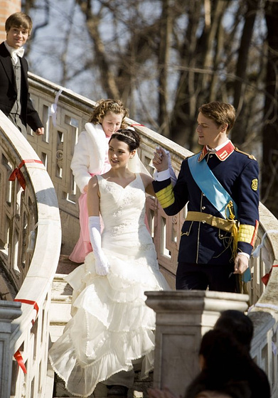 Katie McGrath y Sam Heughan en La Princesa de Castlebury Hall