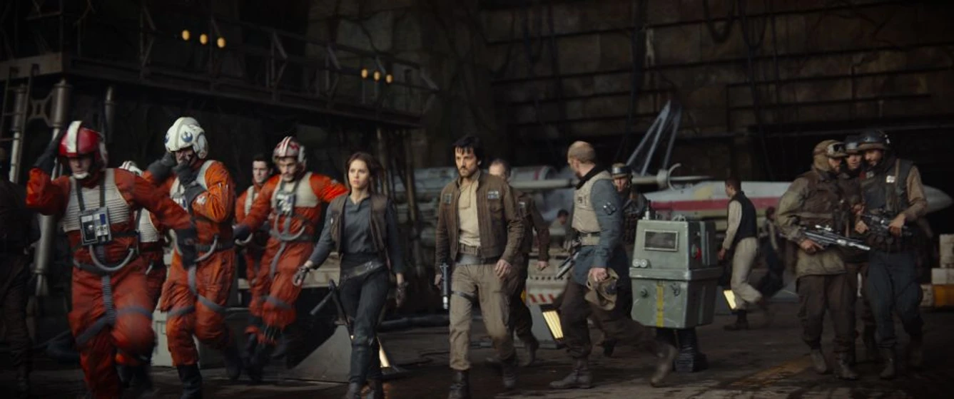 Diego Luna y Felicity Jones en rogue-one