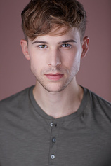 photo of person Tommy Dorfman