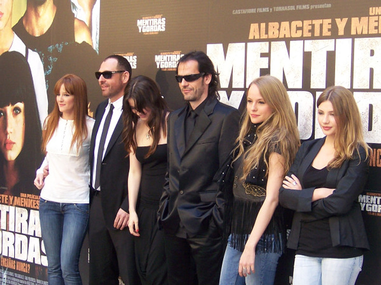 Alfonso Albacete, David Menkes, Ana de Armas, Miriam Giovanelli y Esmeralda Moya en Mentiras y Gordas (Rueda de prensa en Madrid. Marzo 2009)