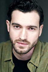 picture of actor Matt Whelan