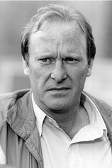 picture of actor Dennis Waterman