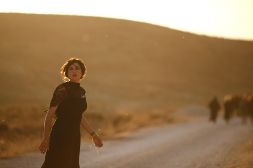 Nadine Labaki en ¿Y ahora adónde vamos?