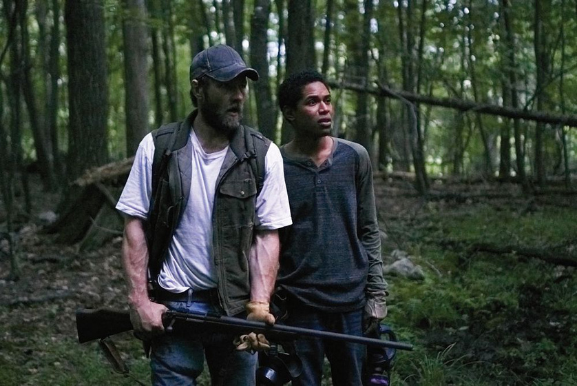 Joel Edgerton y Kelvin Harrison Jr. en Llega de Noche