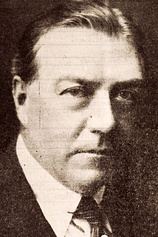 picture of actor James Gordon