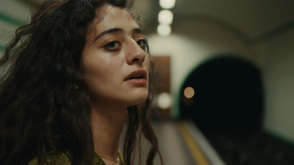 Deba Hekmat en Last Swim