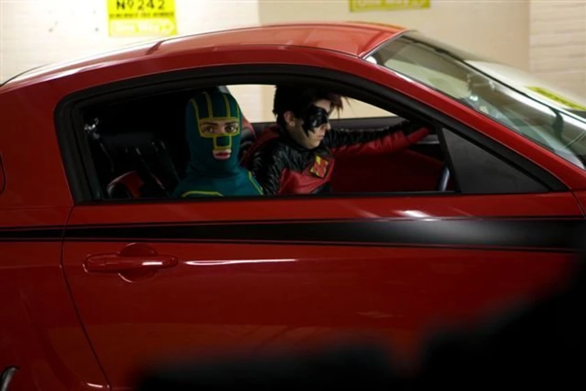 Aaron Taylor-Johnson y Christopher Mintz-Plasse en kick-ass-listo-para-machacar