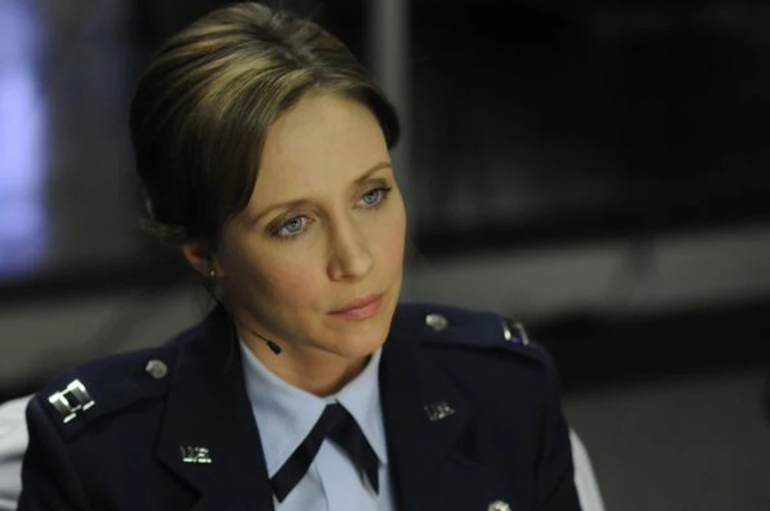 Vera Farmiga en codigo-fuente