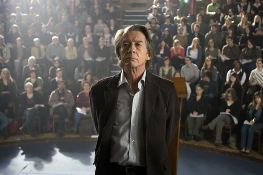 John Hurt en Los crímenes de Oxford