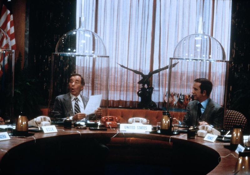 Don Adams en El Disparatado Super Agente 86