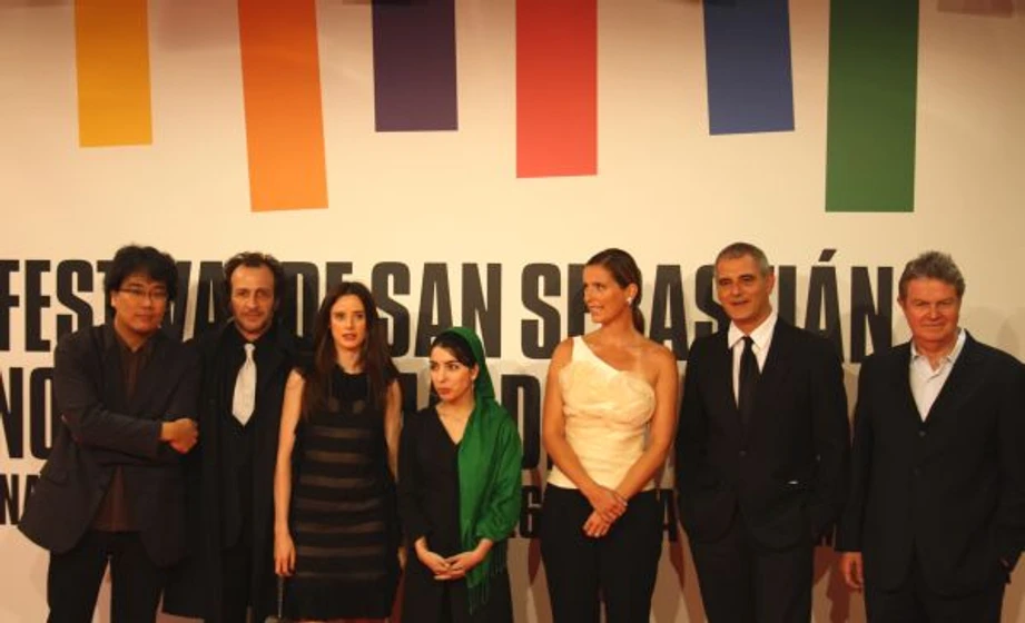 Pilar López de Ayala, Leonor Silveira, John Madden, Daniel Giménez Cacho, Laurent Cantet y Samira Makhmalbaf en Tonto quien lo lea (Jurado)