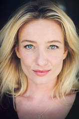 picture of actor Karina Smulders