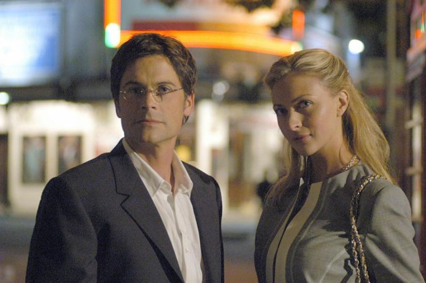 Rob Lowe y Jennifer Baxter en Intercambio de Destino (Completos desconocidos)