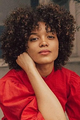 picture of actor Briana Middleton