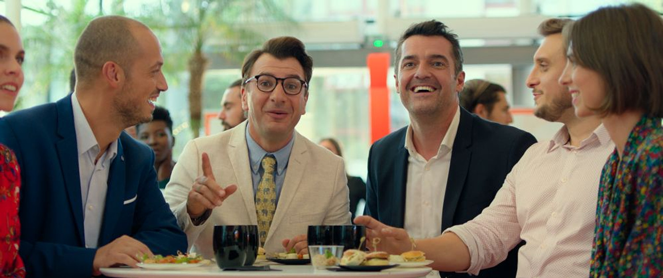Michaël Youn y Arnaud Ducret en El Club de los Divorciados