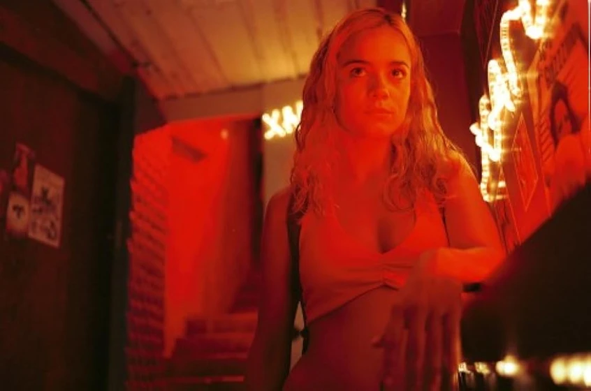 Alice Braga en cidade-baixa