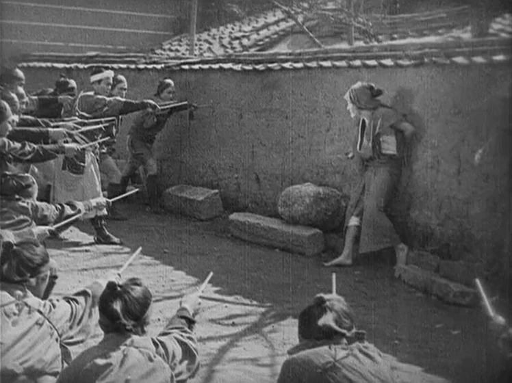 Tsumasaburô Bandô en serpent