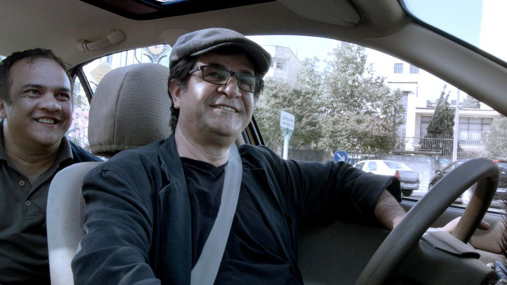 Jafar Panahi en Taxi Téhéran