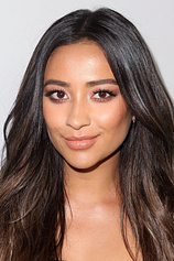 picture of actor Shay Mitchell