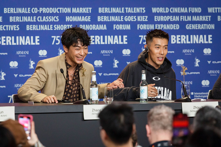 Zhou You y Zhang Youhao en Girls on Wire (Berlinale. Febrero 2025)