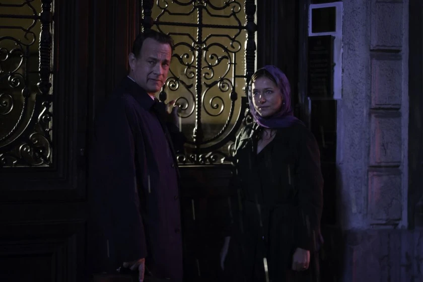 Tom Hanks y Sidse Babett Knudsen en inferno-2016