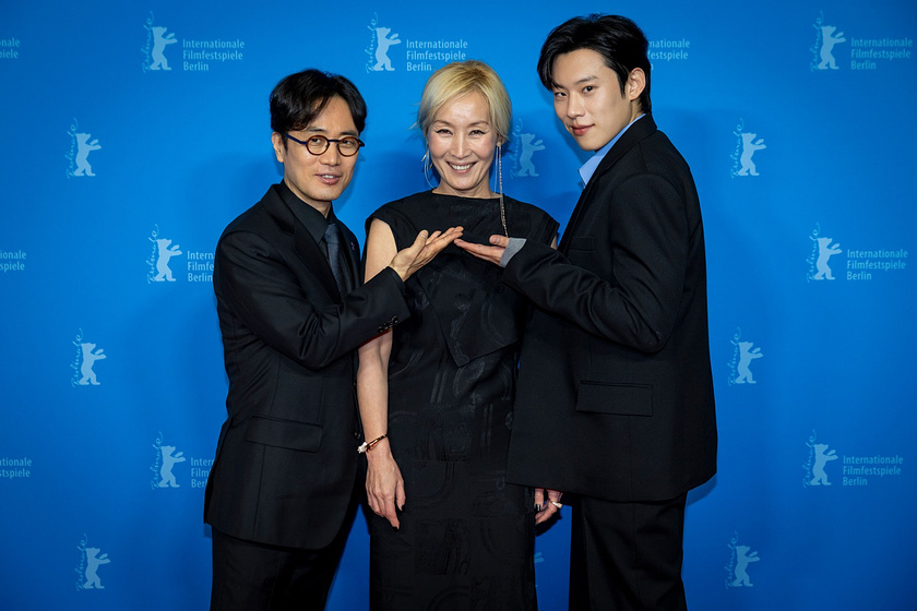 Kyu-Dong Min, Lee Hye-yeong y Kim Sung-cheol en The Old Woman with the Knife (Berlinale. Febrero 2025)