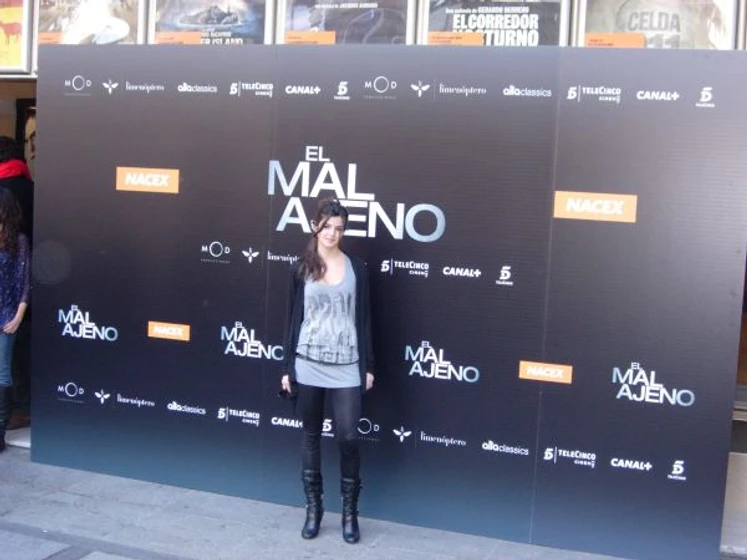 Clara Lago en el-mal-ajeno (Photocall en Madrid. Marzo 2010)