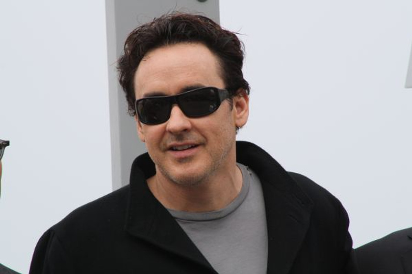 John Cusack en Tonto quien lo lea (2012)