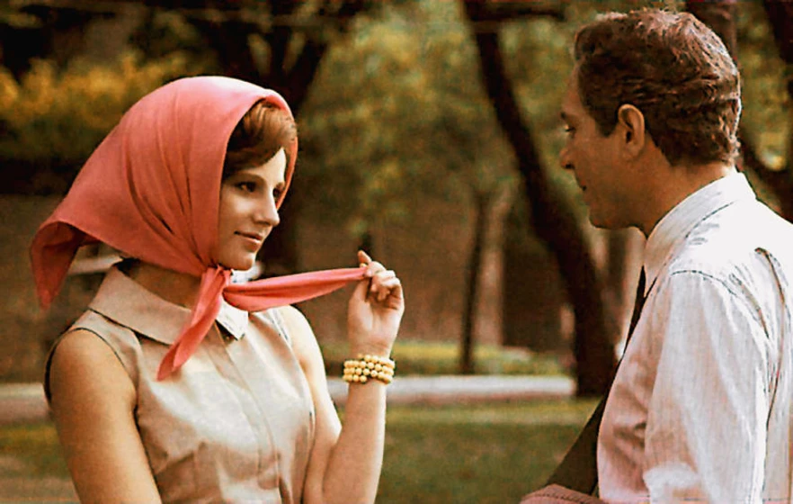Nino Manfredi y Stefania Sandrelli en una-mujer-y-tres-hombres-nos-habiamos-amado-tanto
