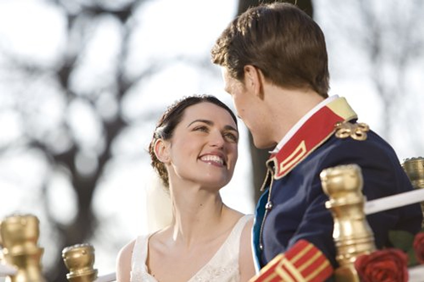 Katie McGrath y Sam Heughan en La Princesa de Castlebury Hall