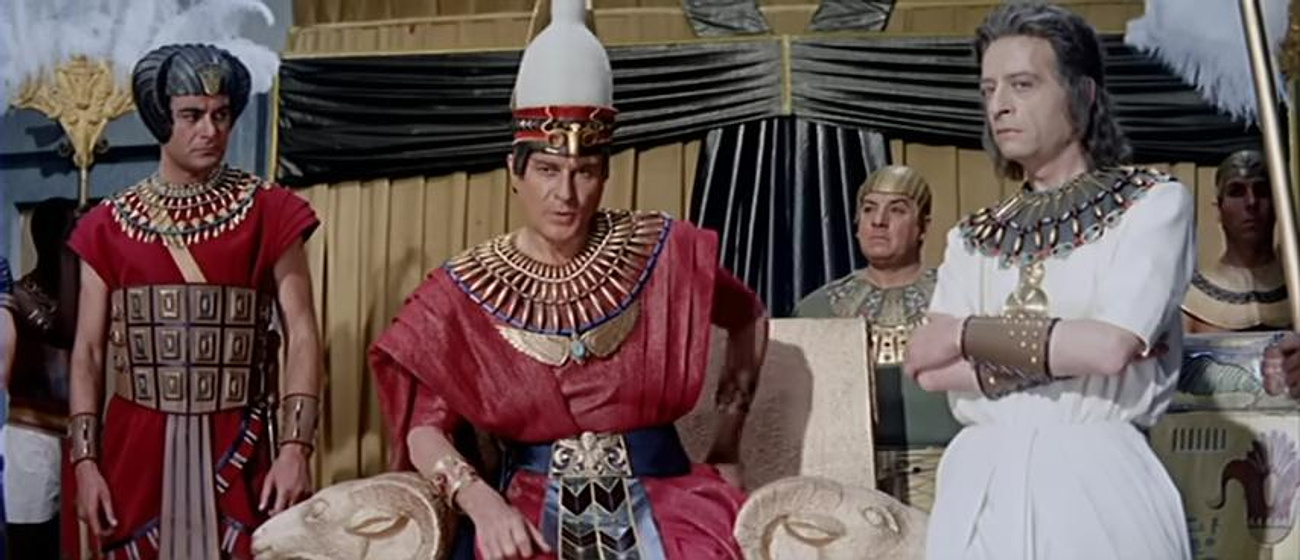 Amedeo Nazzari y Carlo D'Angelo en Nefertiti, Reina del Nilo