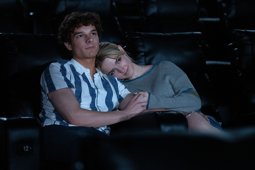 Willa Fitzgerald y Mason Thames en A Pesar de ti