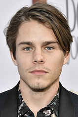 picture of actor Jake Manley