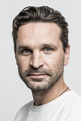picture of actor Viktor Dobronravov