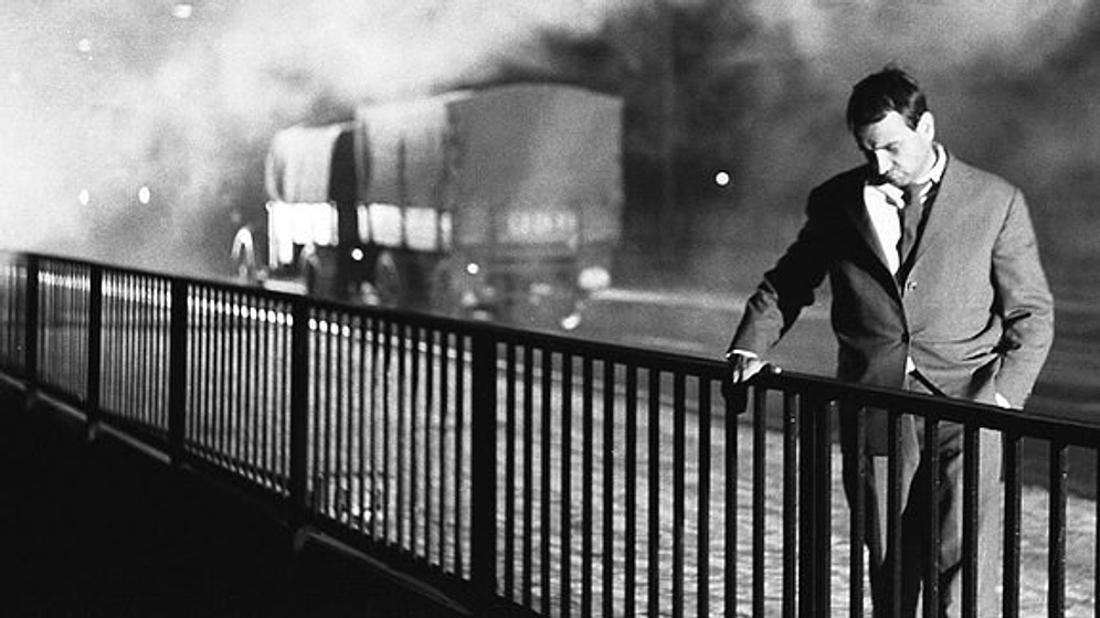 Armin Mueller-Stahl en ...And Your Love Too