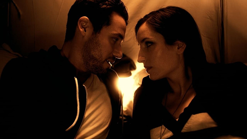 Imagen de Stuck Between Stations