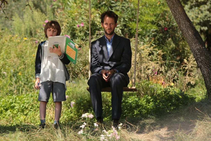 Benjamin Lavernhe y Léo Lorléac'h en pastel-de-pera-con-lavanda