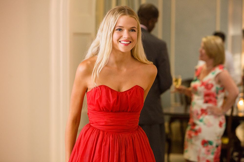 Gabriella Wilde en Más allá del Amor