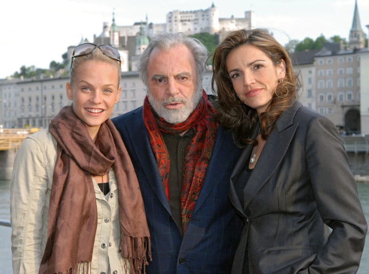 Maximilian Schell, Rebecca Immanuel y Mirjam Weichselbraun en esencia-de-amor