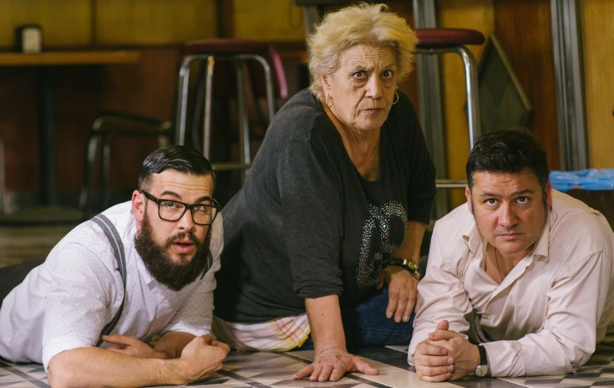 Terele Pávez, Secun de la Rosa y Mario Casas en el-bar-2016