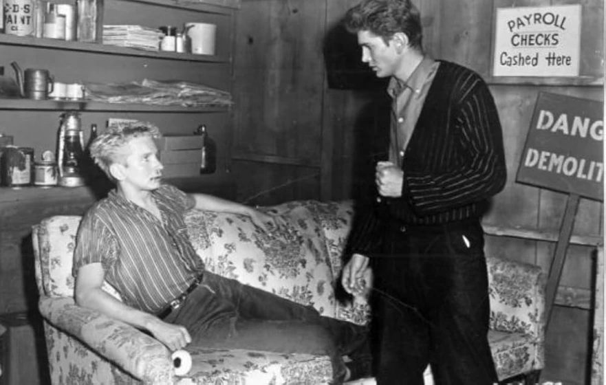 Ken Miller y Michael Landon en yo-fui-un-hombre-lobo-adolescente