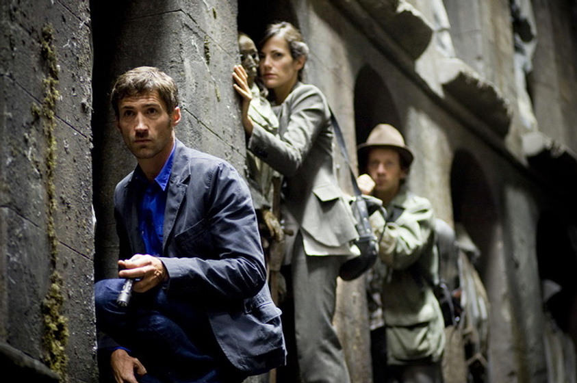 Benjamin Sadler, Fabian Busch y Bettina Zimmermann en El Código de Carlomagno