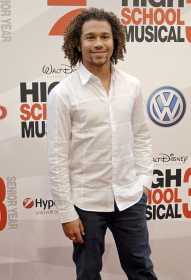 Corbin Bleu en High School Musical 3. Fin de Curso (Premiere en Munich. Octubre 2008)